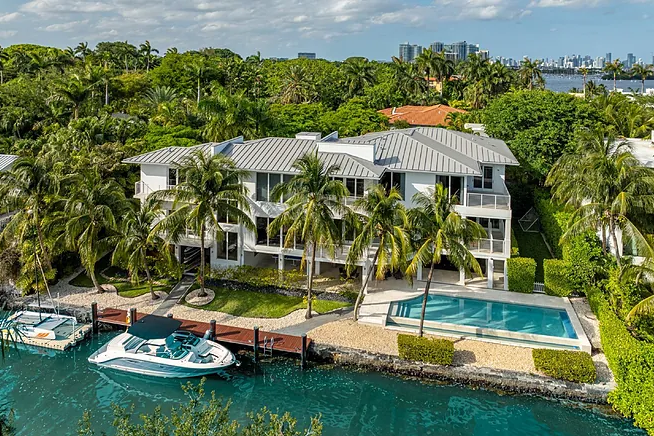 Miami se posiciona como líder mundial en segundas residencias de ultra lujo, superando a Londres, París y Dubái